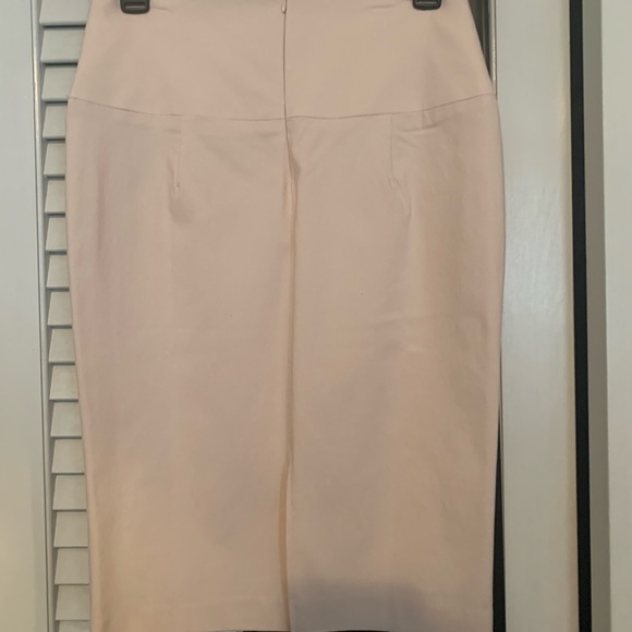 Venus light pink skirt size 4 - Picture 2 of 3